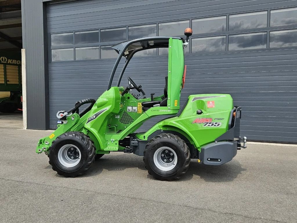 Kompaktlader of the type Avant 755i Rental mini-shovel, Gebrauchtmaschine in BENNEKOM (Picture 8)