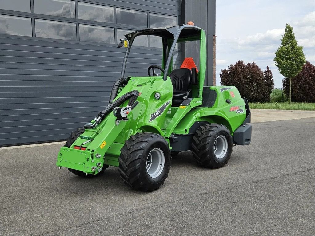 Kompaktlader of the type Avant 755i Rental mini-shovel, Gebrauchtmaschine in BENNEKOM (Picture 10)