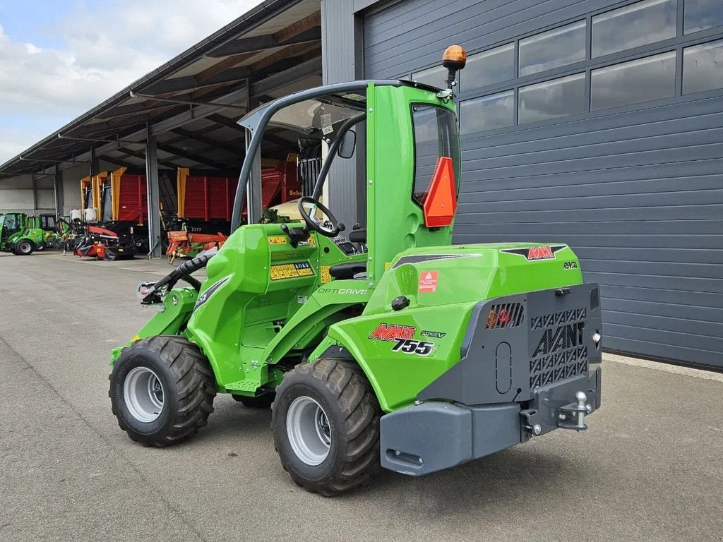 Kompaktlader of the type Avant 755i Rental mini-shovel, Gebrauchtmaschine in BENNEKOM (Picture 8)