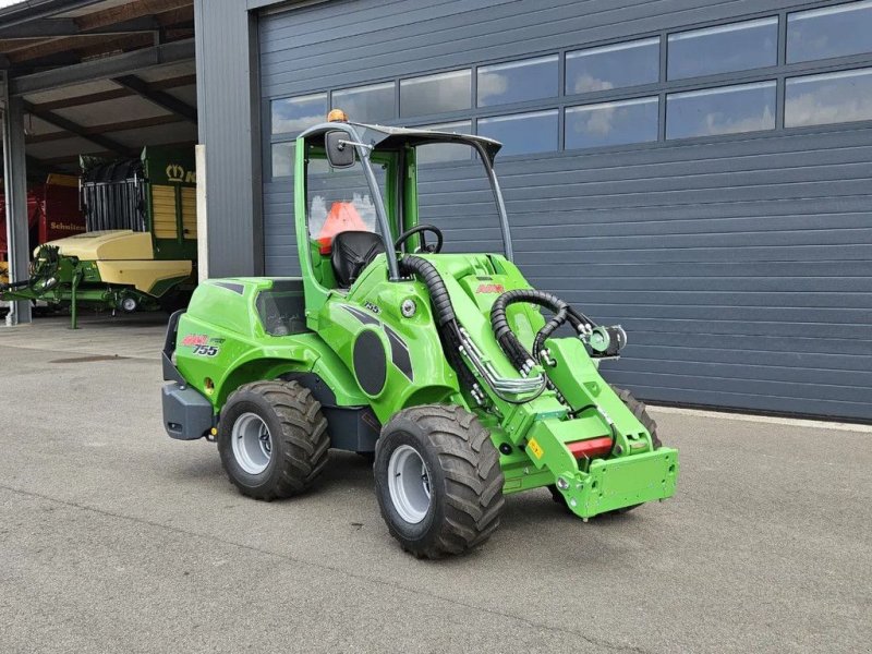 Kompaktlader of the type Avant 755i Rental mini-shovel, Gebrauchtmaschine in BENNEKOM (Picture 1)