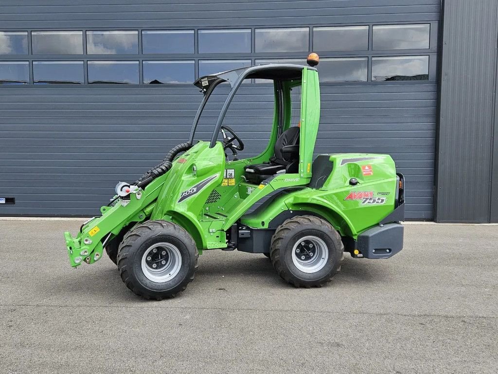 Kompaktlader of the type Avant 755i Rental mini-shovel, Gebrauchtmaschine in BENNEKOM (Picture 10)