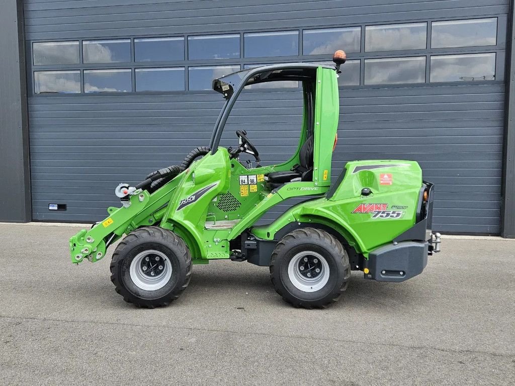 Kompaktlader des Typs Avant 755i Rental mini-shovel, Gebrauchtmaschine in BENNEKOM (Bild 10)