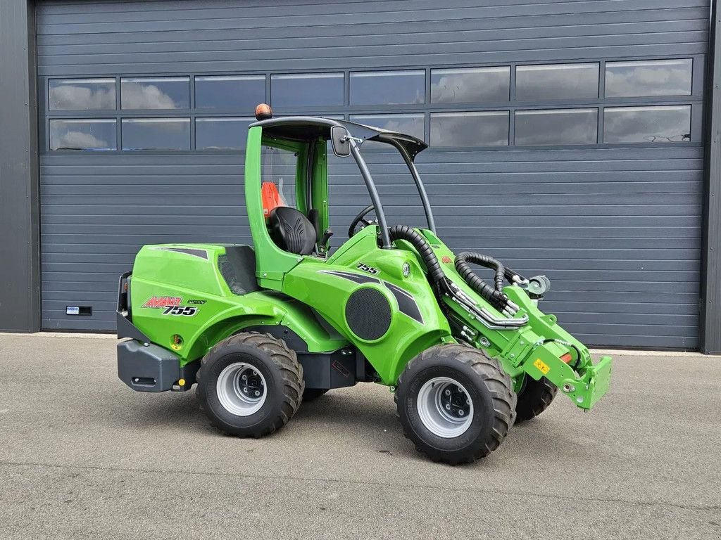 Kompaktlader des Typs Avant 755i Rental mini-shovel, Gebrauchtmaschine in BENNEKOM (Bild 2)