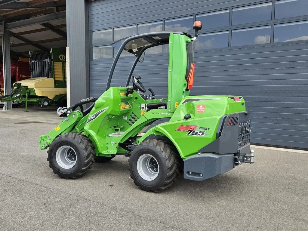 Kompaktlader des Typs Avant 755i Rental mini-shovel, Gebrauchtmaschine in BENNEKOM (Bild 9)