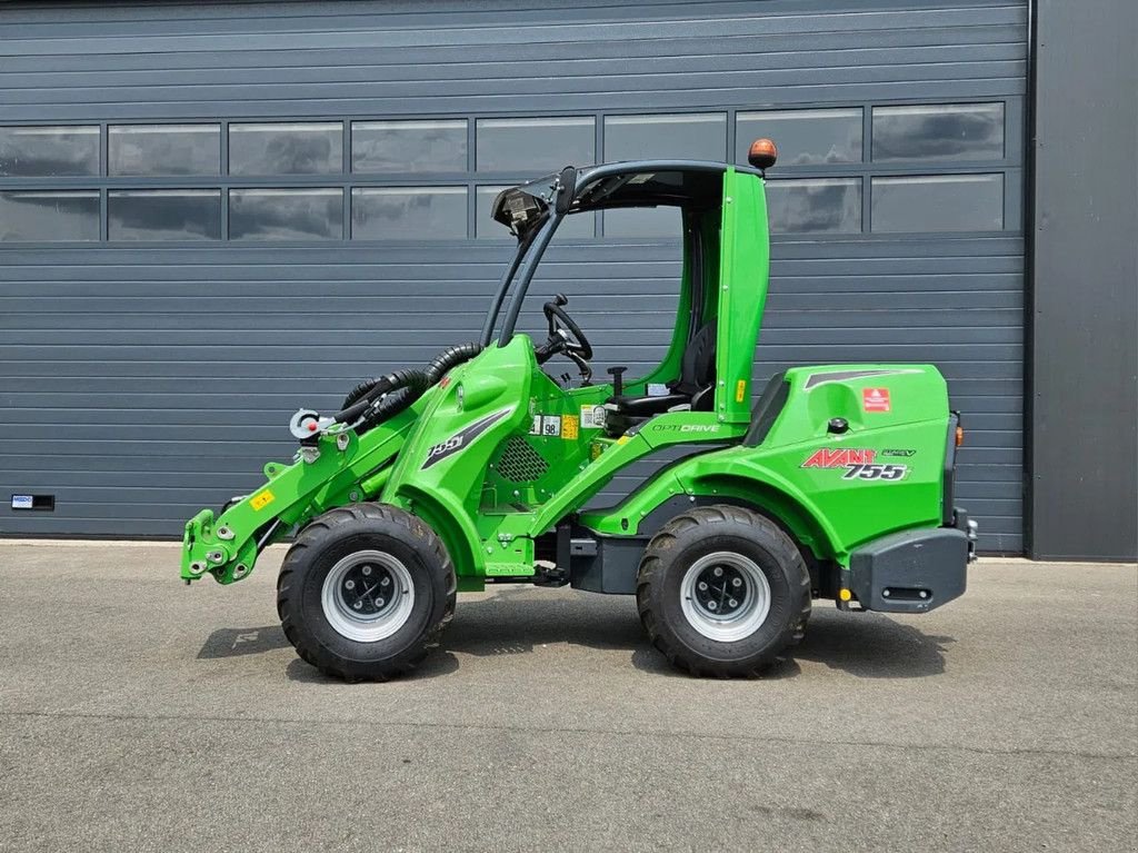 Kompaktlader of the type Avant 755i TDL+ mini-shovel, Gebrauchtmaschine in BENNEKOM (Picture 8)