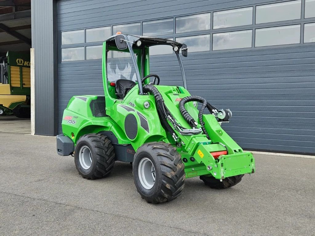 Kompaktlader of the type Avant 755i TDL+ mini-shovel, Gebrauchtmaschine in BENNEKOM (Picture 1)