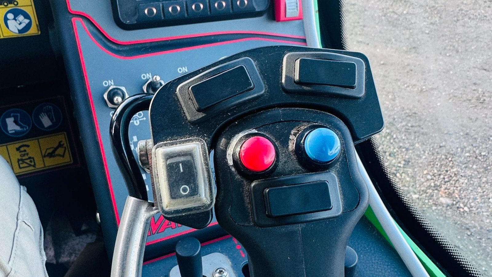 Kompaktlader des Typs Avant 760i Avant 760i GT kabine, Gebrauchtmaschine in Roskilde (Bild 10)