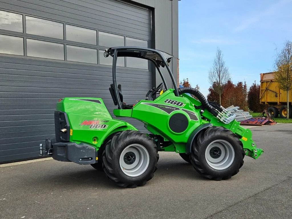 Kompaktlader of the type Avant 860i TDL mini-shovel, Gebrauchtmaschine in BENNEKOM (Picture 3)