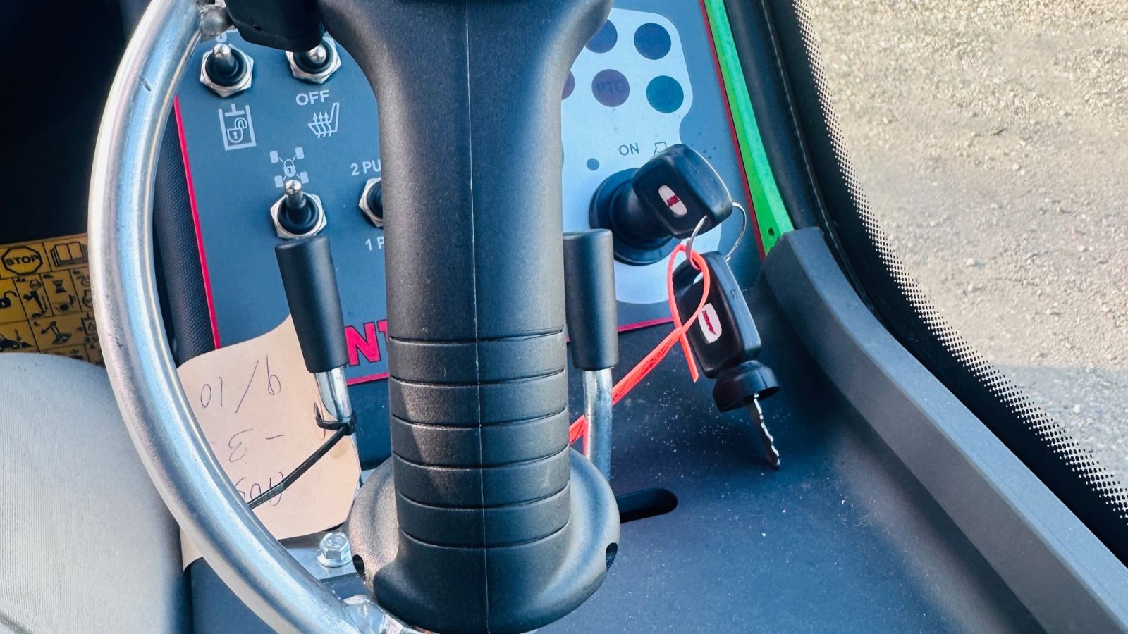 Kompaktlader del tipo Avant 860i, Gebrauchtmaschine en Roskilde (Imagen 10)