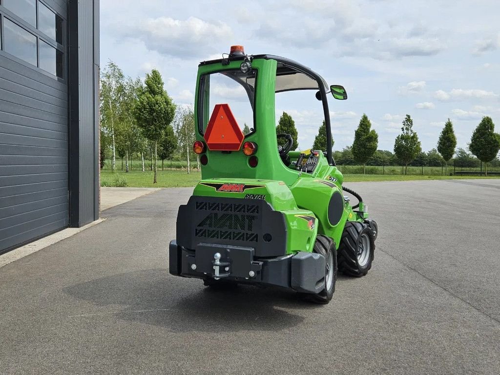 Kompaktlader des Typs Avant E527 Rental mini-shovel, Gebrauchtmaschine in BENNEKOM (Bild 4)