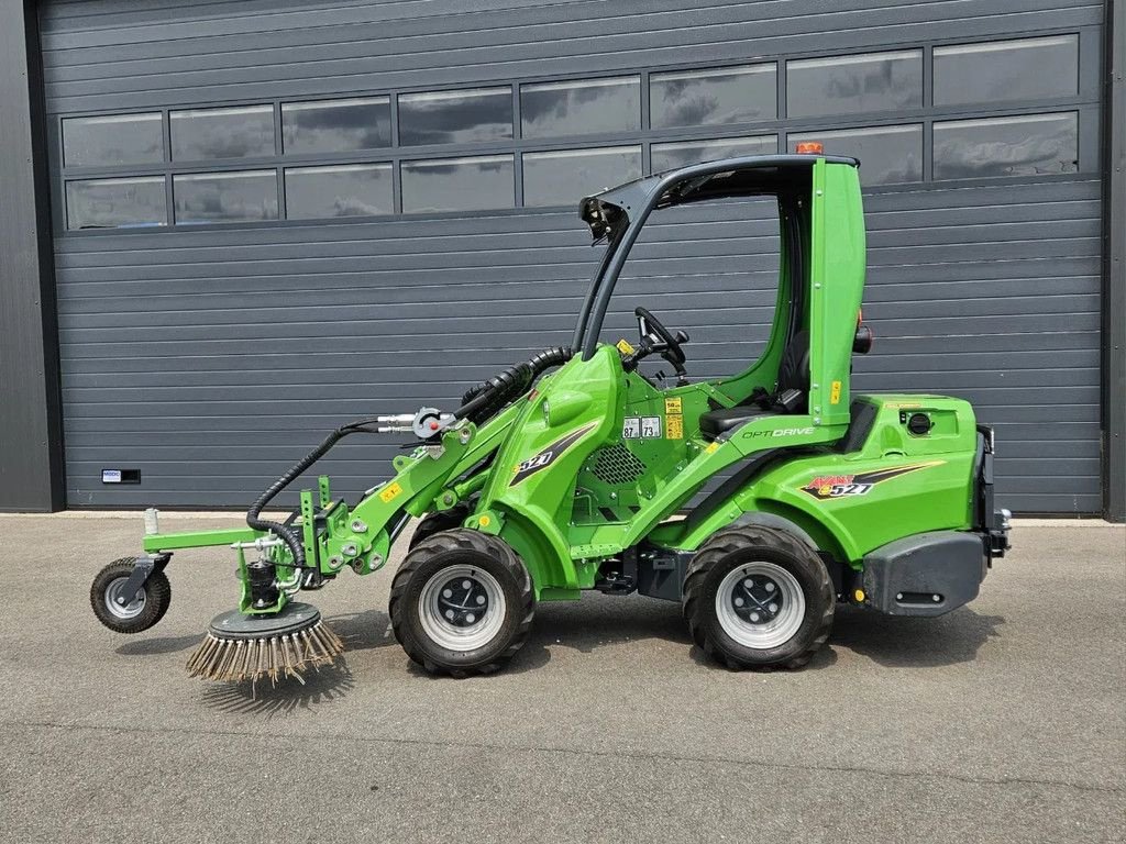 Kompaktlader des Typs Avant E527 Rental mini-shovel, Gebrauchtmaschine in BENNEKOM (Bild 7)