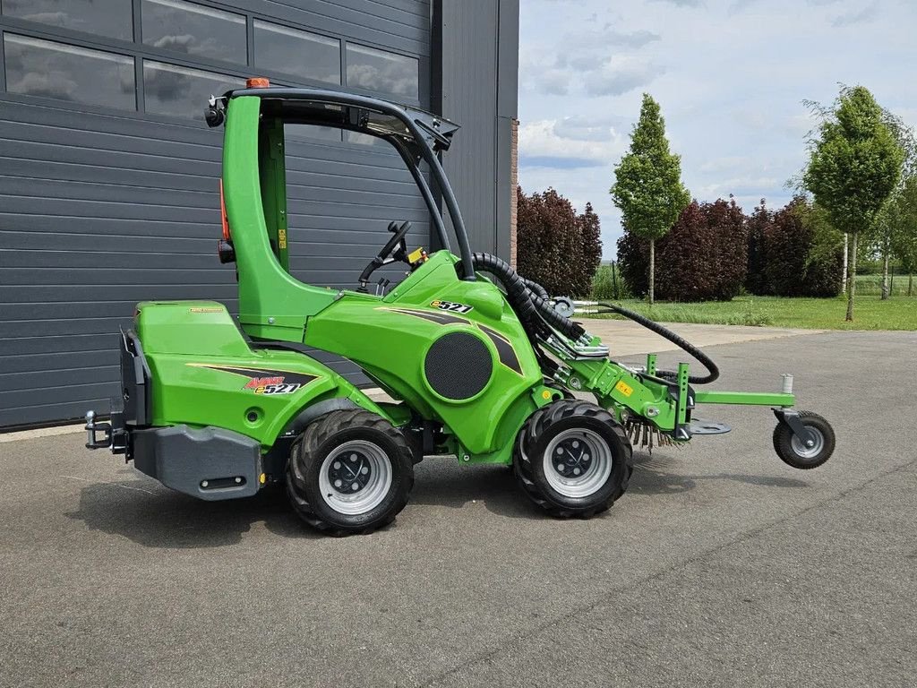 Kompaktlader des Typs Avant E527 Rental mini-shovel, Gebrauchtmaschine in BENNEKOM (Bild 2)