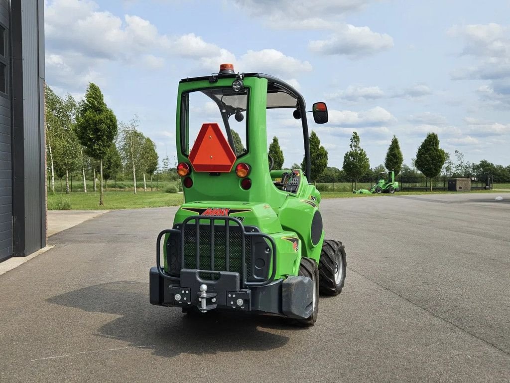 Kompaktlader tipa Avant E527 TDL+ mini-shovel, Gebrauchtmaschine u BENNEKOM (Slika 5)