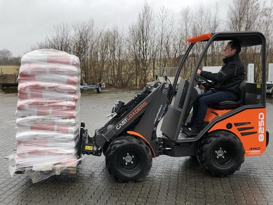 Kompaktlader типа Cast Group 825 D, Gebrauchtmaschine в Vrå (Фотография 13)