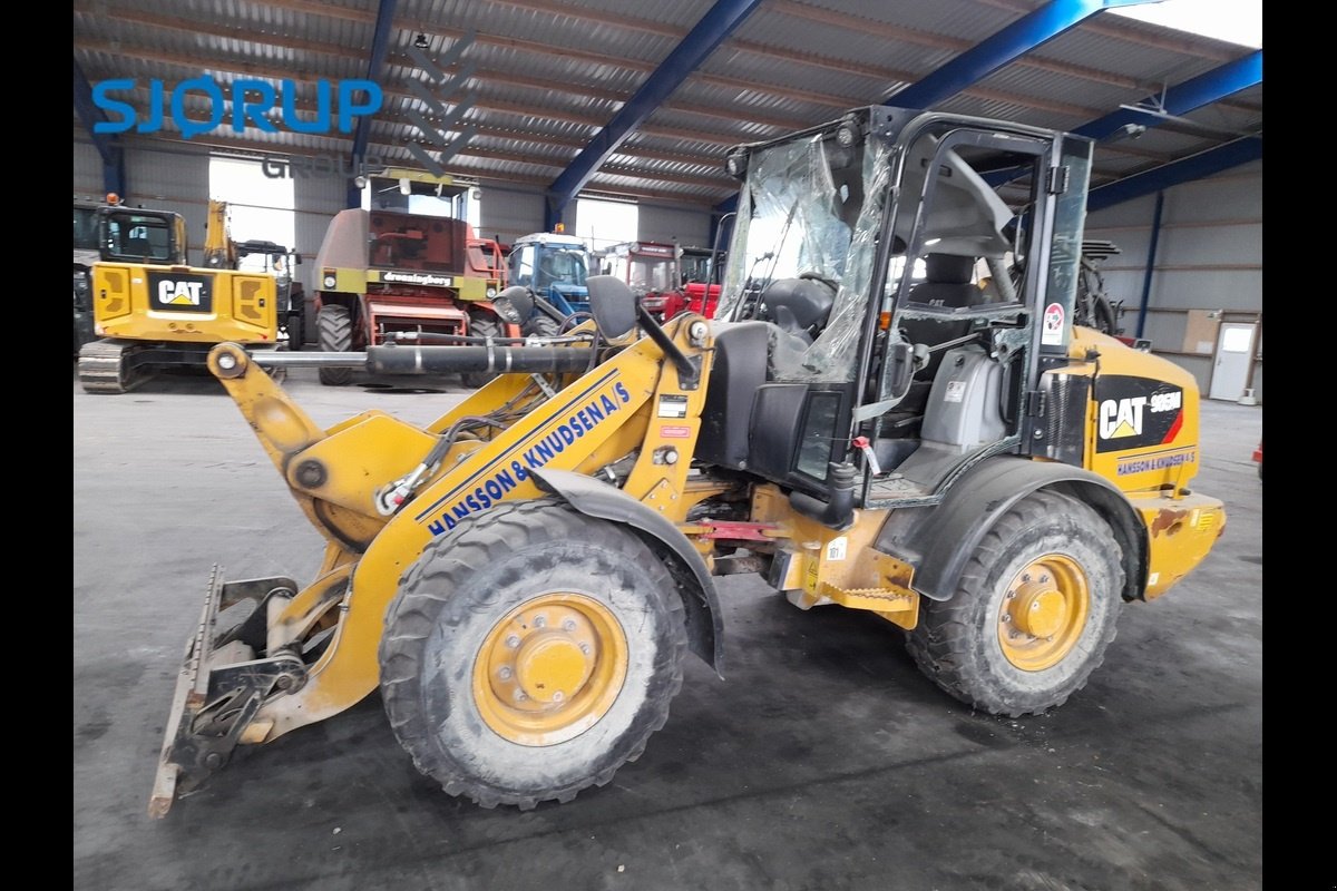 Kompaktlader za tip Caterpillar 906 M, Gebrauchtmaschine u Viborg (Slika 1)