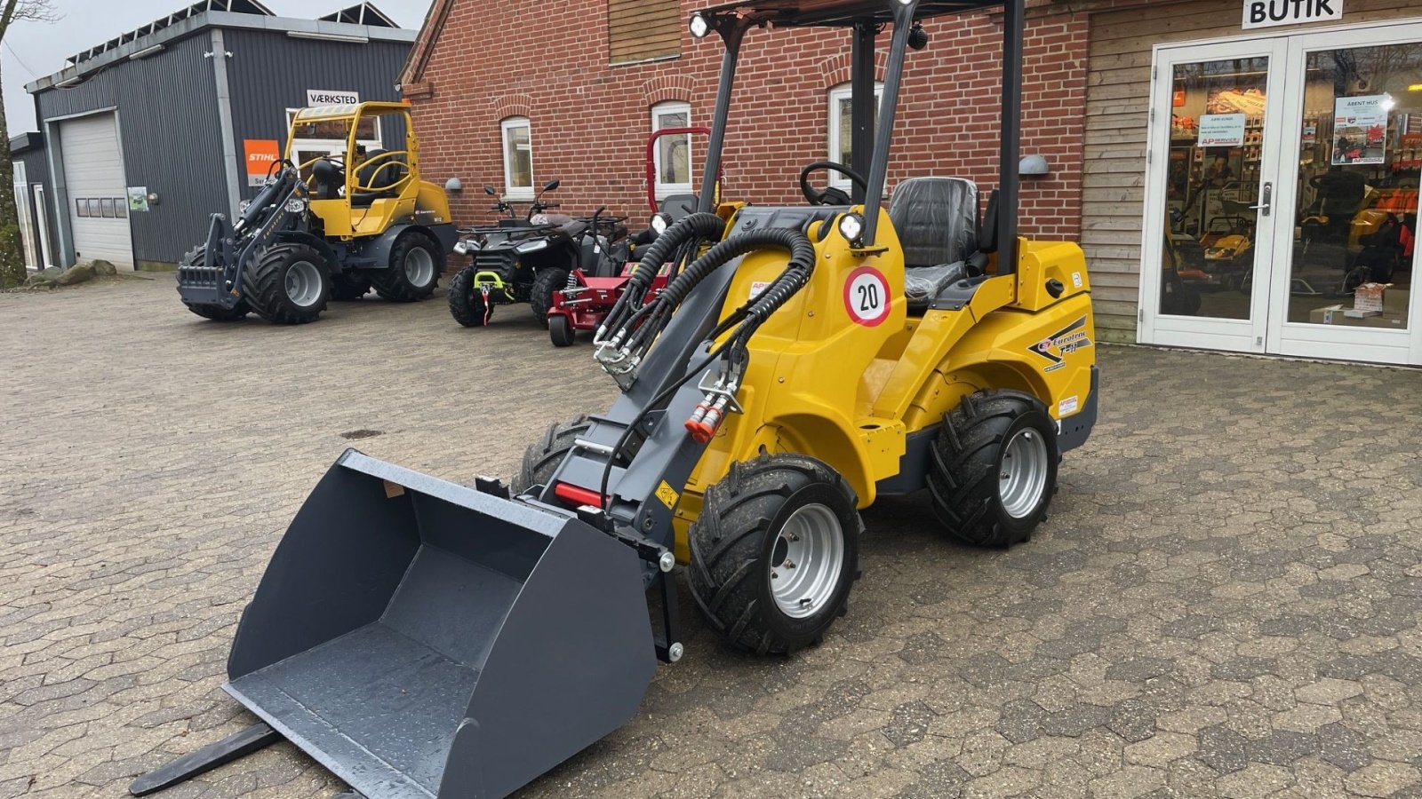 Kompaktlader tipa Eurotrac T11, Gebrauchtmaschine u Gedved (Slika 1)