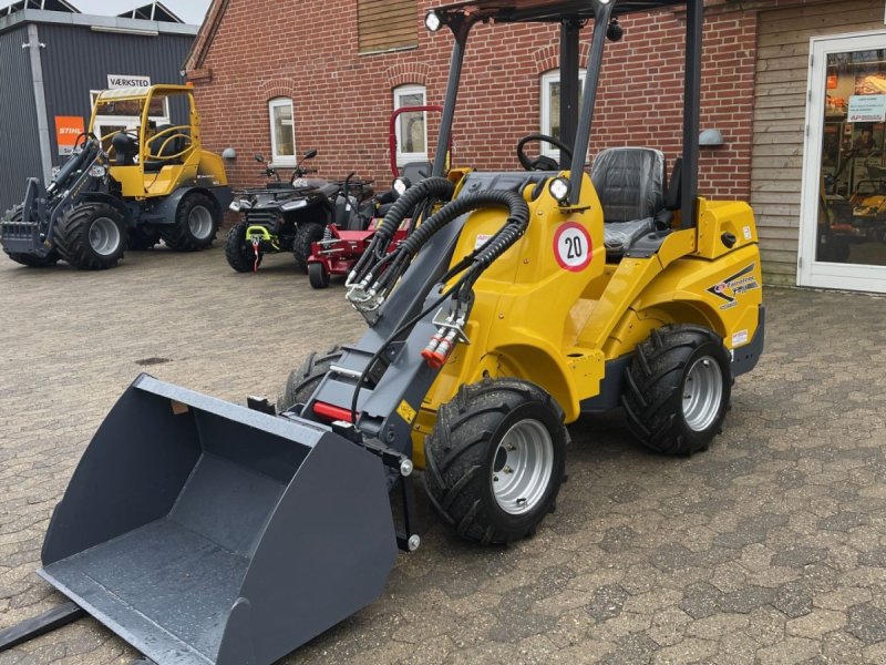 Kompaktlader of the type Eurotrac T11, Gebrauchtmaschine in Gedved
