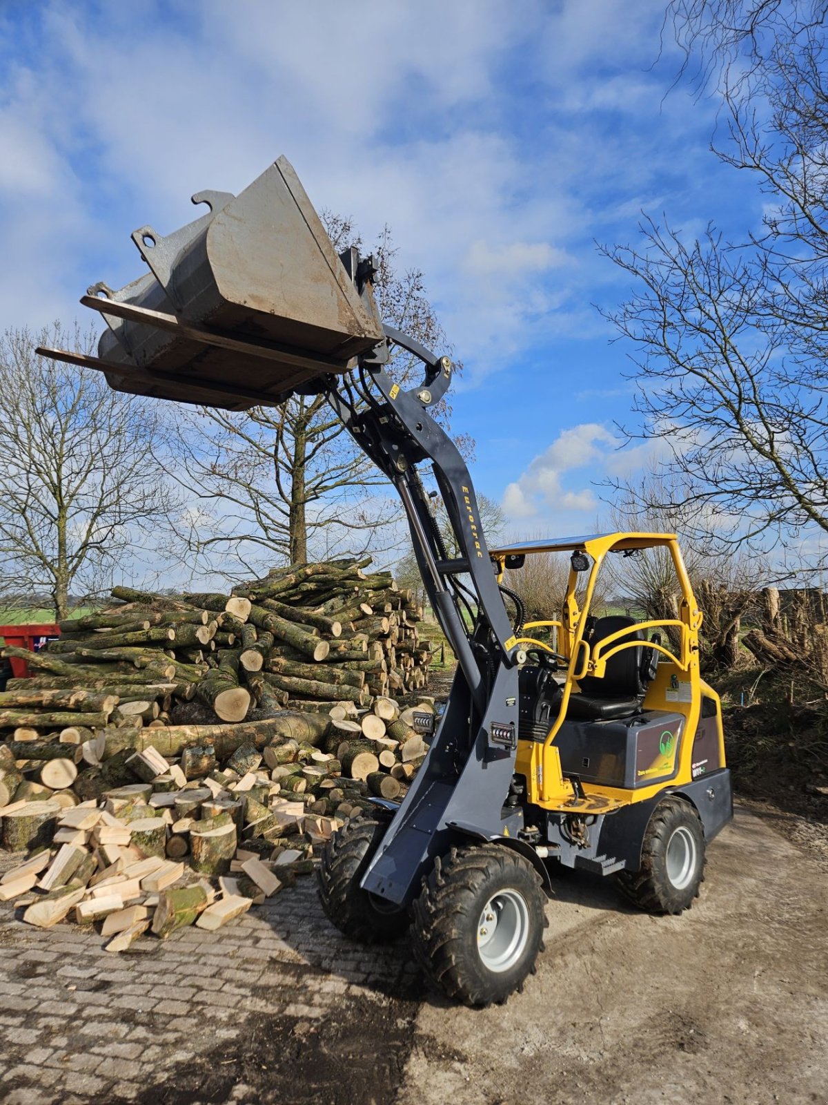 Kompaktlader типа Eurotrac W11-E, Gebrauchtmaschine в Hoogland (Фотография 3)