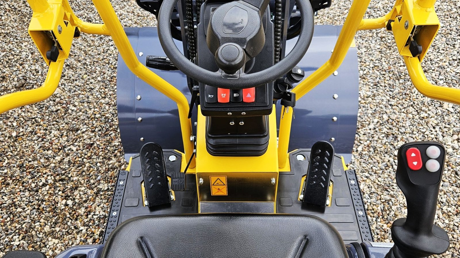 Kompaktlader типа Eurotrac W11 / fabriksny / skovl & gafler / Kubota motor, Gebrauchtmaschine в Arden (Фотография 16)