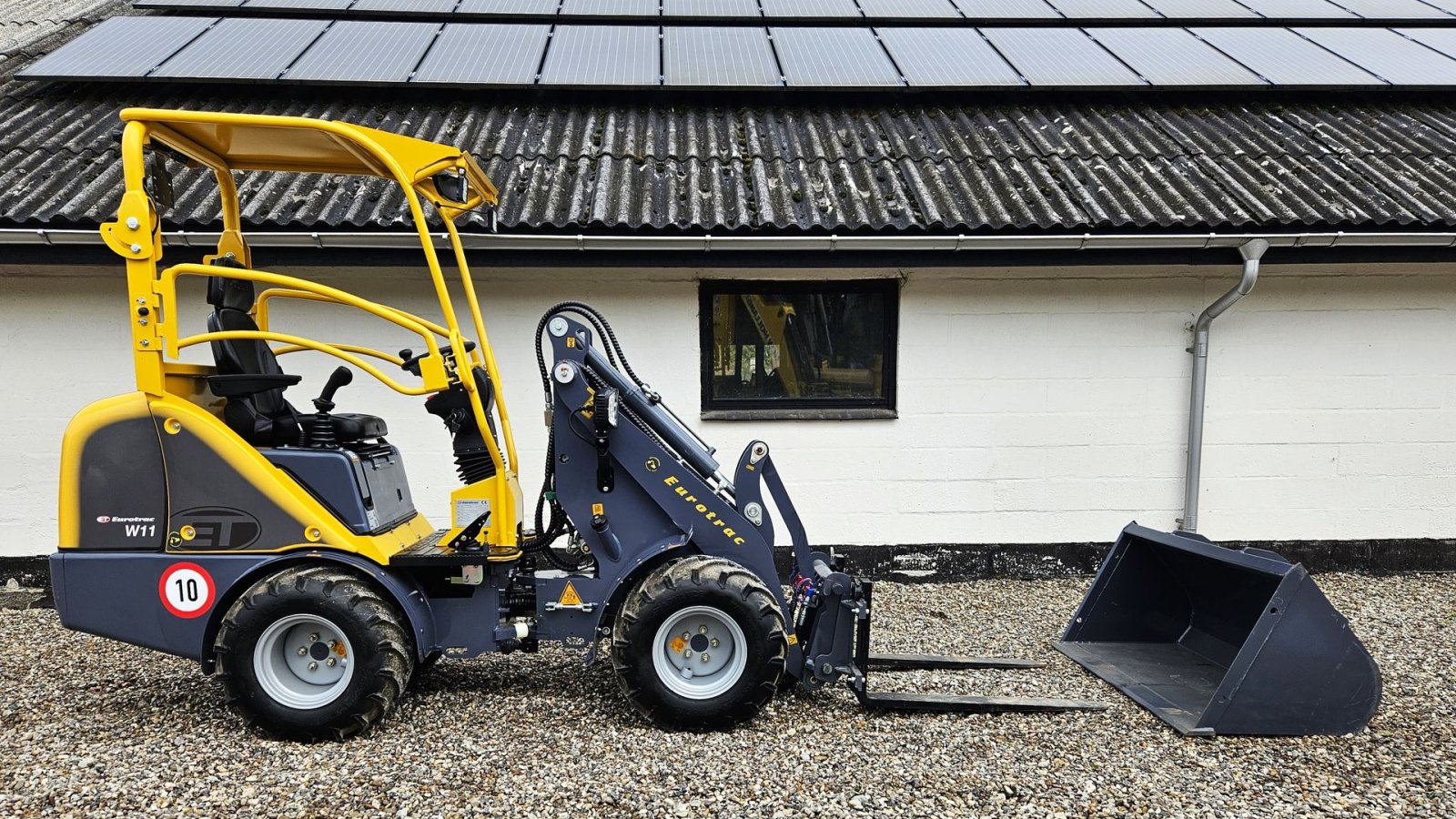 Kompaktlader типа Eurotrac W11 / fabriksny / skovl & gafler / Kubota motor, Gebrauchtmaschine в Arden (Фотография 1)