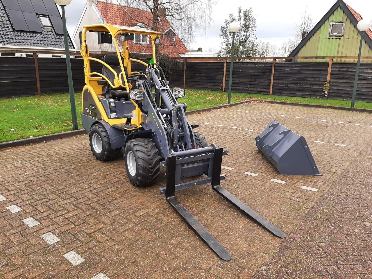 Kompaktlader del tipo Eurotrac W11-M, Gebrauchtmaschine In Hardegarijp (Immagine 2)