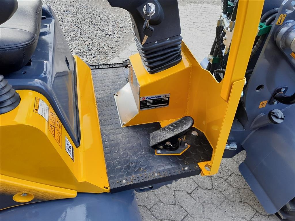 Kompaktlader des Typs Eurotrac W11 med lav tårn, Gebrauchtmaschine in Rødekro (Bild 15)