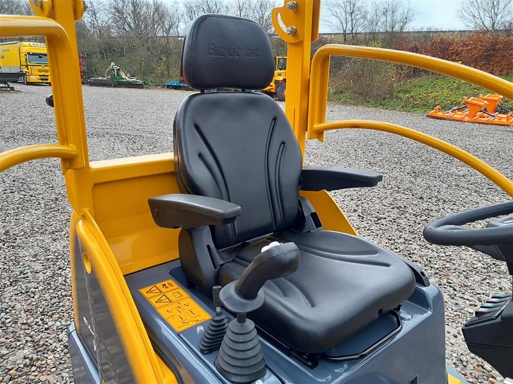 Kompaktlader типа Eurotrac W11 Mellem arm, Gebrauchtmaschine в Rødekro (Фотография 10)