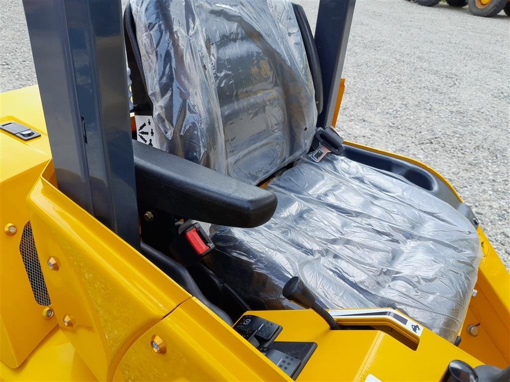 Kompaktlader of the type Eurotrac W11 Teleskoparm, Gebrauchtmaschine in Rødekro (Picture 21)