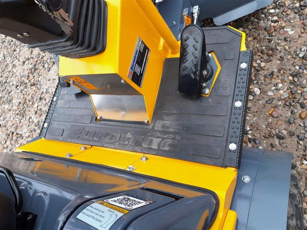 Kompaktlader of the type Eurotrac W11, Gebrauchtmaschine in Rødekro (Picture 8)