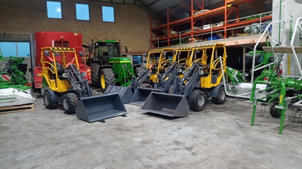 Kompaktlader des Typs Eurotrac W11, Neumaschine in Vriezenveen (Bild 8)