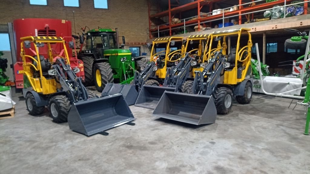 Kompaktlader des Typs Eurotrac W11, Neumaschine in Vriezenveen (Bild 7)