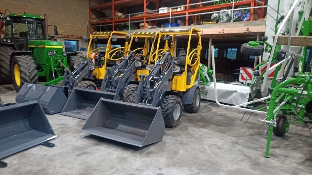 Kompaktlader des Typs Eurotrac W11, Neumaschine in Vriezenveen (Bild 11)