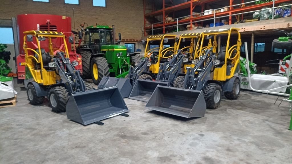 Kompaktlader des Typs Eurotrac W11, Neumaschine in Vriezenveen (Bild 5)