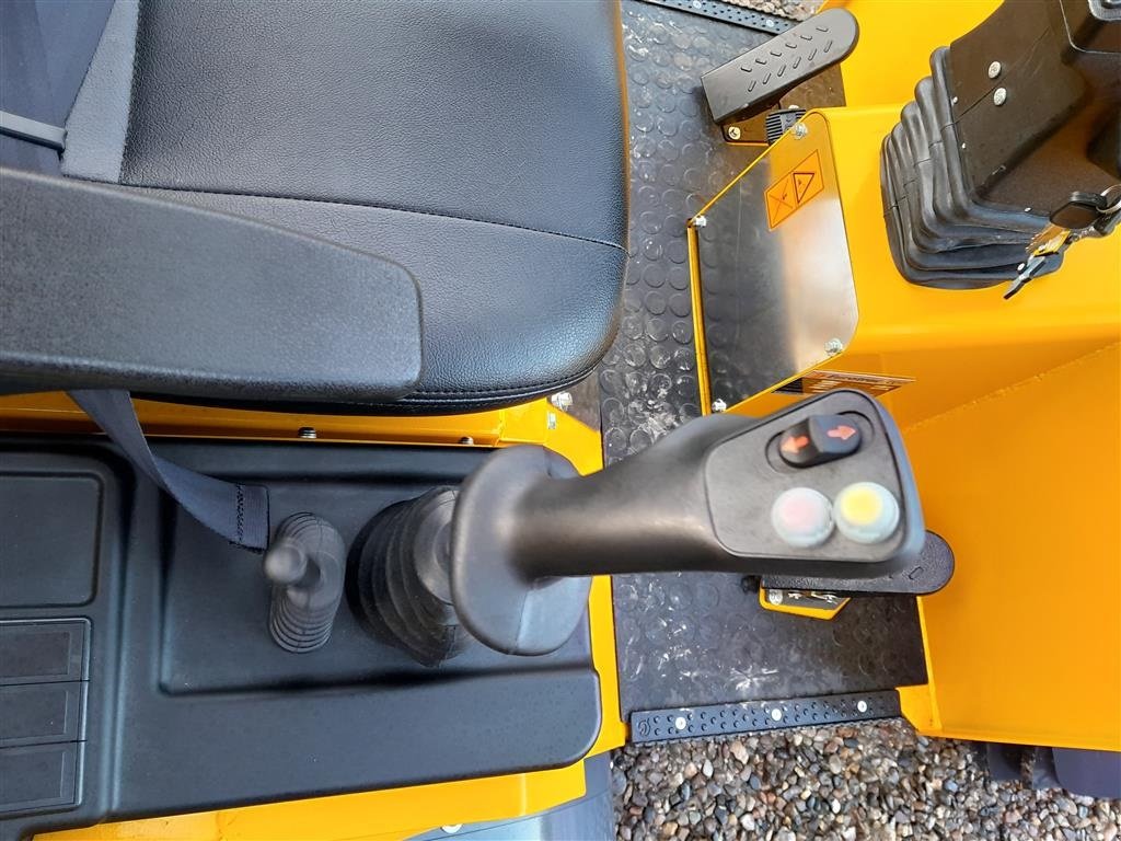 Kompaktlader типа Eurotrac W12 Eurotrac W12s m. mellem arm, Gebrauchtmaschine в Rødekro (Фотография 11)