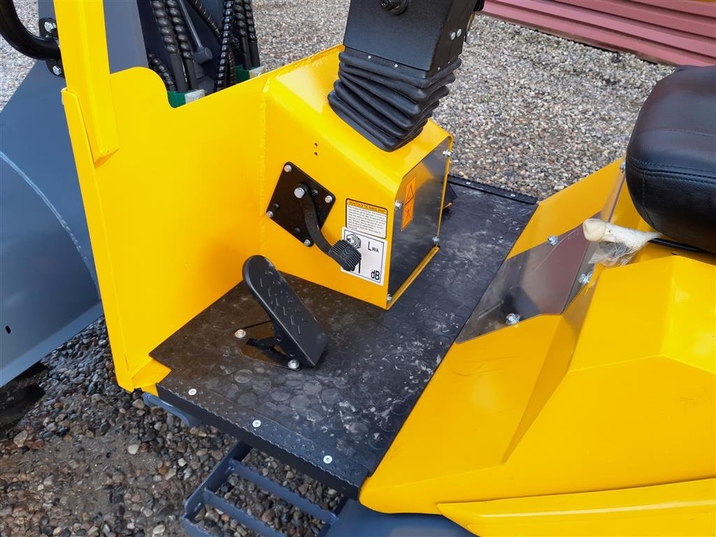 Kompaktlader типа Eurotrac W12 Eurotrac W12s m. mellem arm, Gebrauchtmaschine в Rødekro (Фотография 18)