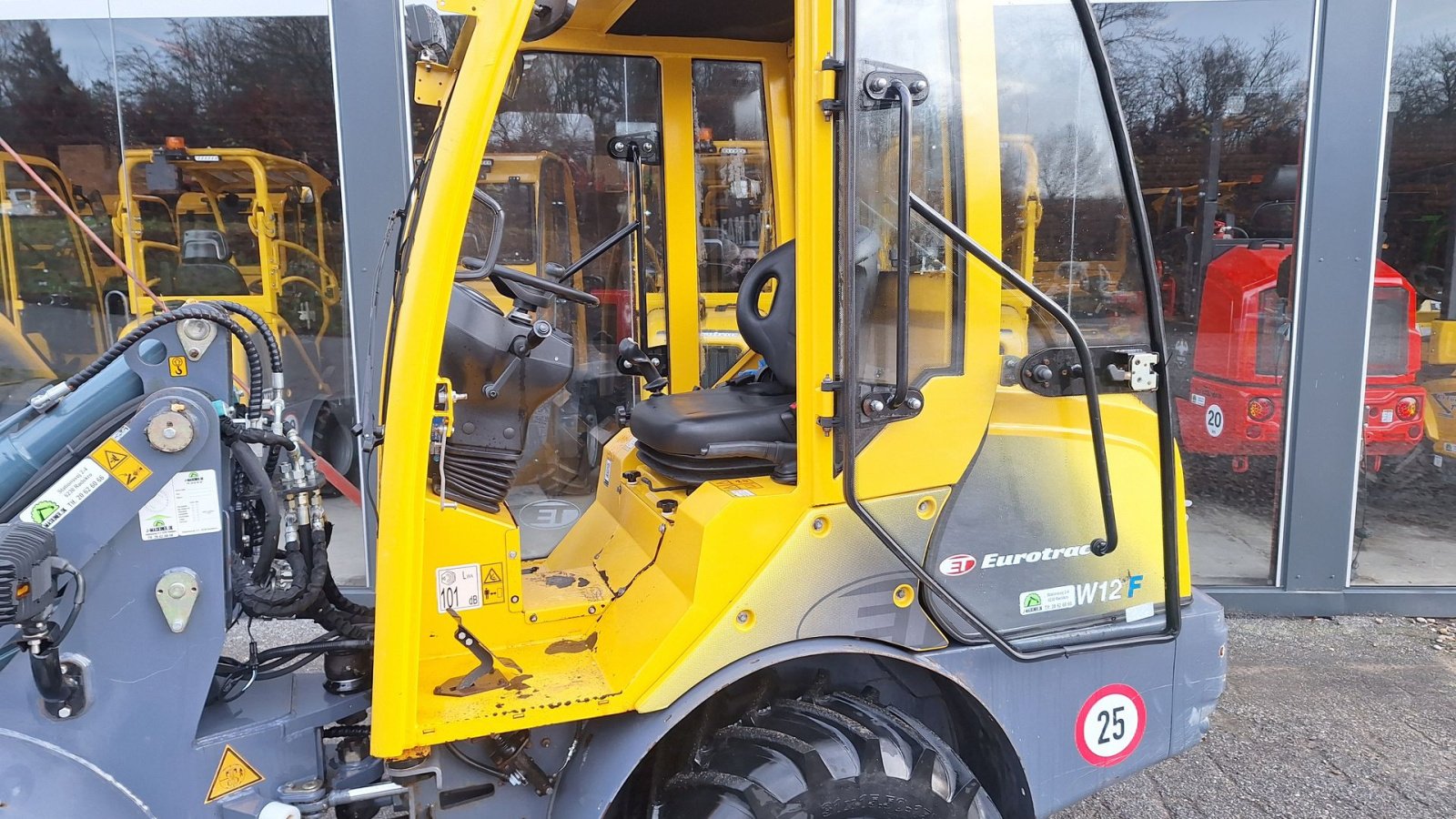 Kompaktlader типа Eurotrac W12-F med kabine, Gebrauchtmaschine в Rødekro (Фотография 11)