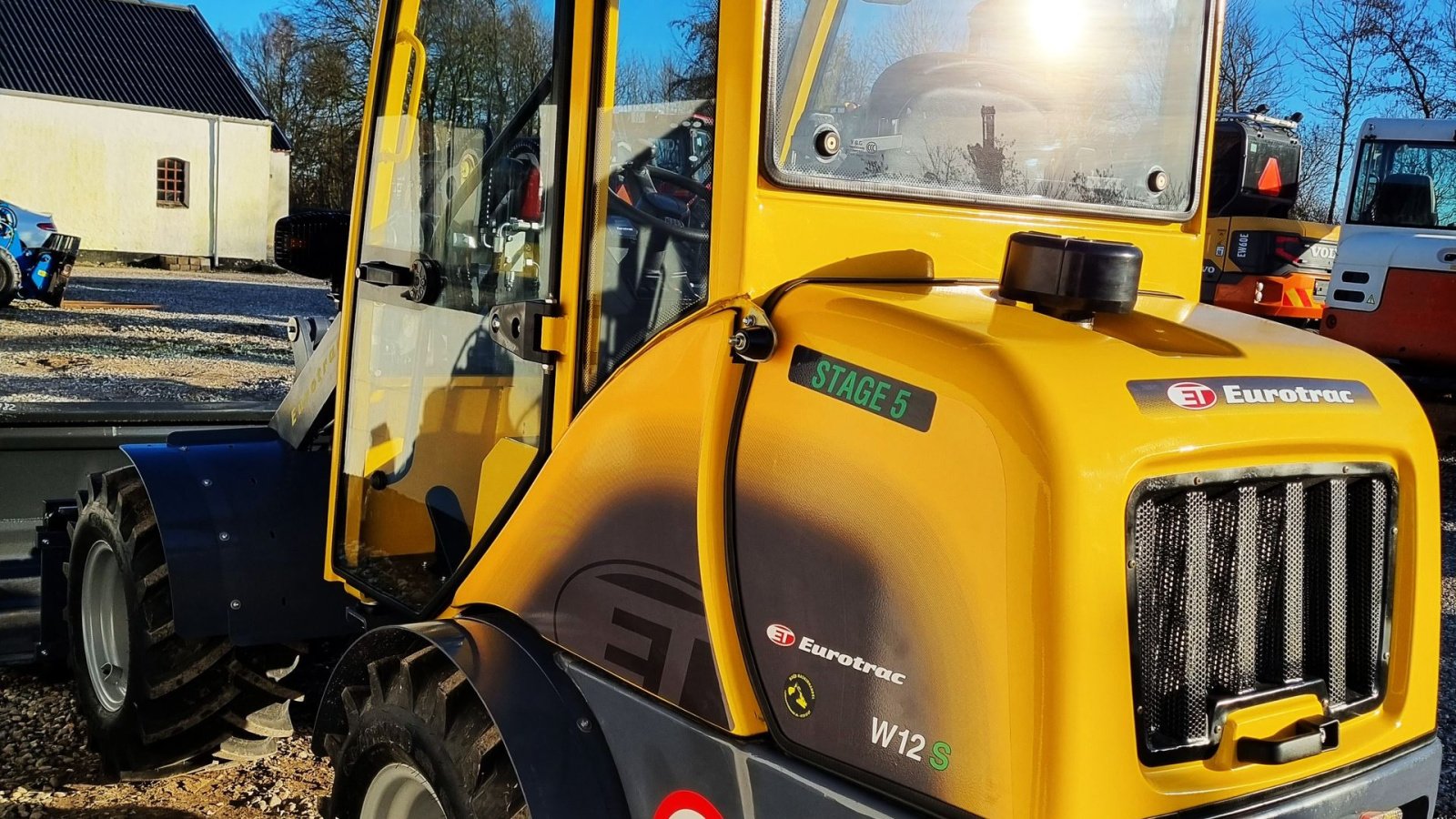 Kompaktlader of the type Eurotrac W12S / lukket kabine / fabriksny / skovl & gafler / Kubota motor, Gebrauchtmaschine in Arden (Picture 5)