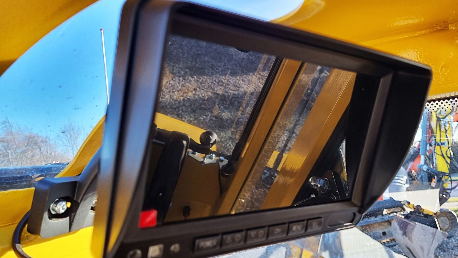 Kompaktlader of the type Eurotrac W12S / lukket kabine / fabriksny / skovl & gafler / Kubota motor, Gebrauchtmaschine in Arden (Picture 20)