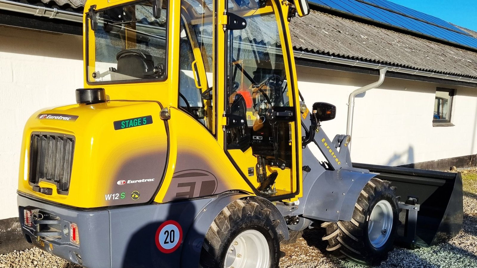 Kompaktlader of the type Eurotrac W12S / lukket kabine / fabriksny / skovl & gafler / Kubota motor, Gebrauchtmaschine in Arden (Picture 8)