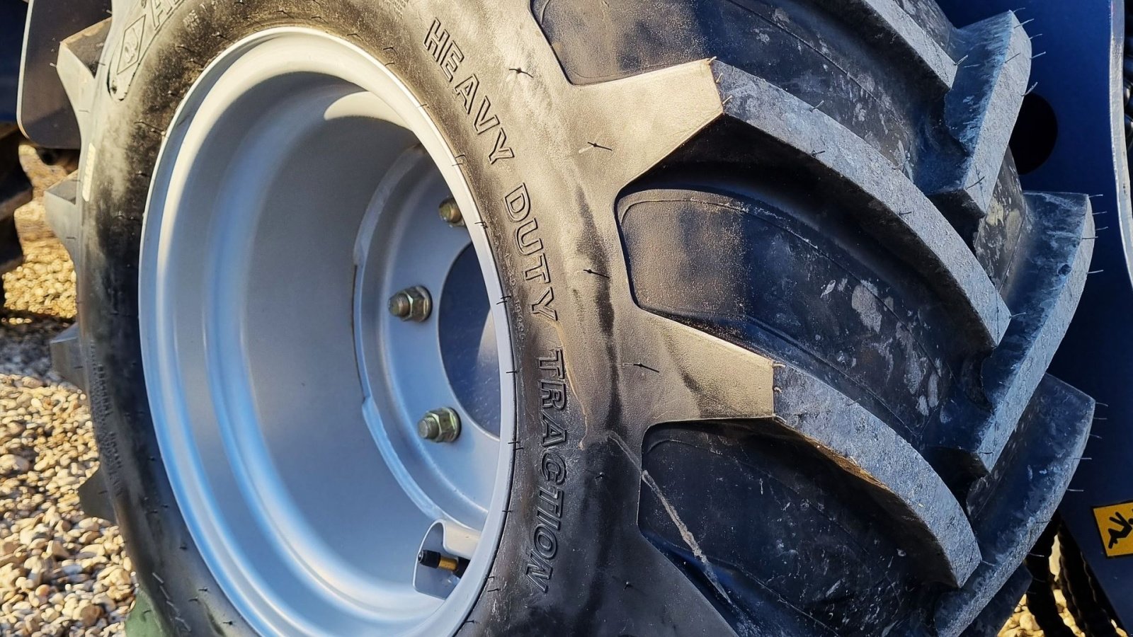 Kompaktlader of the type Eurotrac W12S / lukket kabine / fabriksny / skovl & gafler / Kubota motor, Gebrauchtmaschine in Arden (Picture 11)