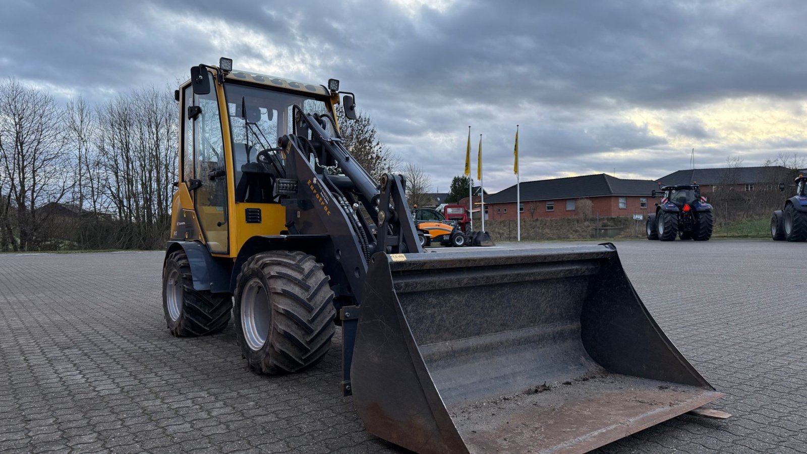 Kompaktlader типа Eurotrac W12S, Gebrauchtmaschine в Gjerlev J. (Фотография 4)