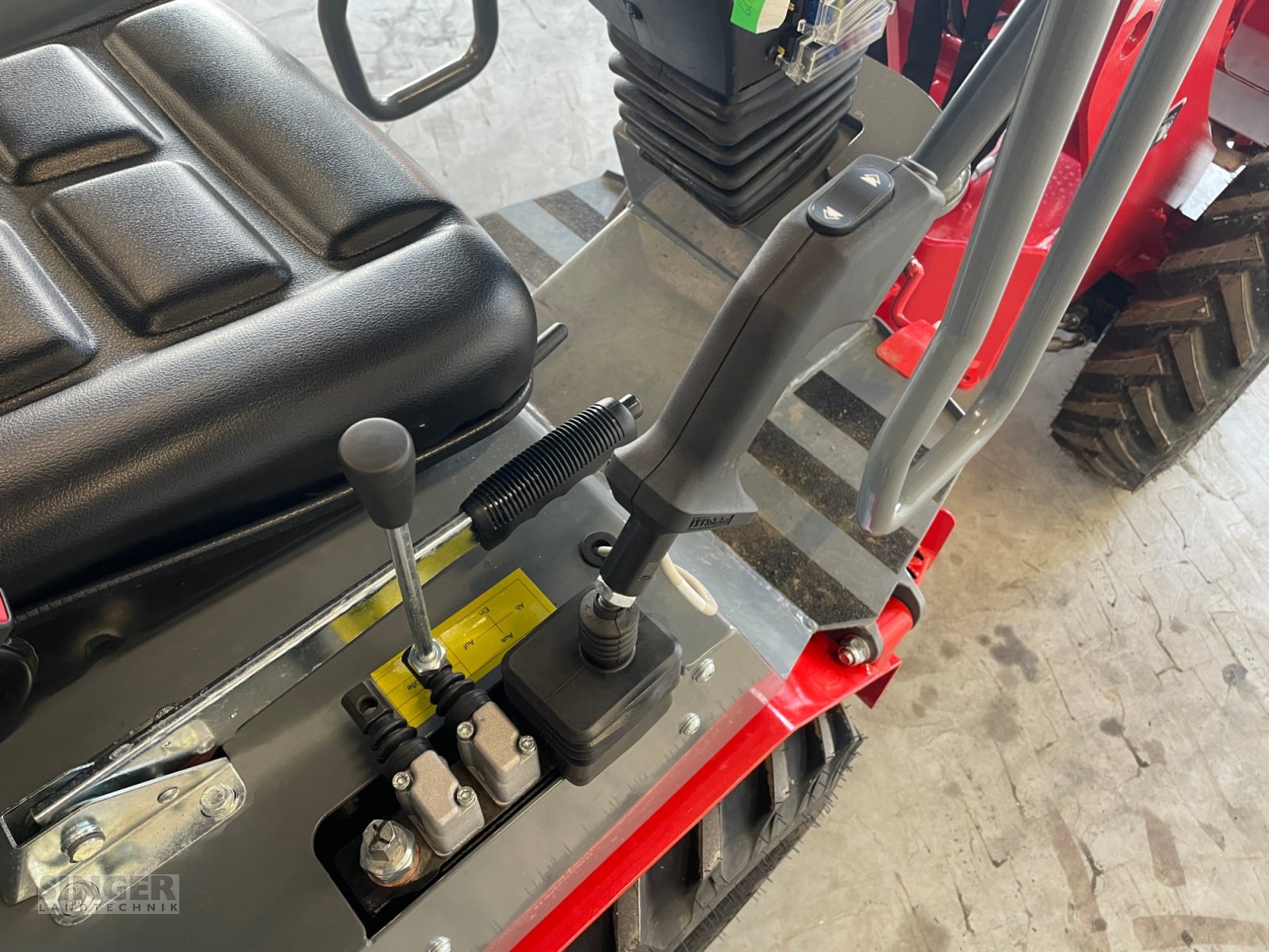 Kompaktlader des Typs Fuchs F 853 H, Neumaschine in Ebenhofen (Bild 5)