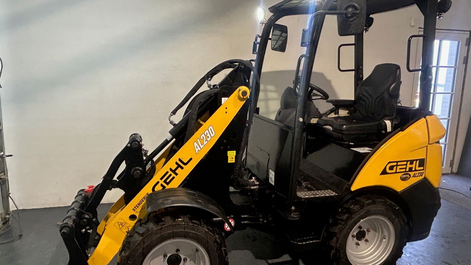 Kompaktlader typu Gehl AL 230, Gebrauchtmaschine v Arden (Obrázok 2)