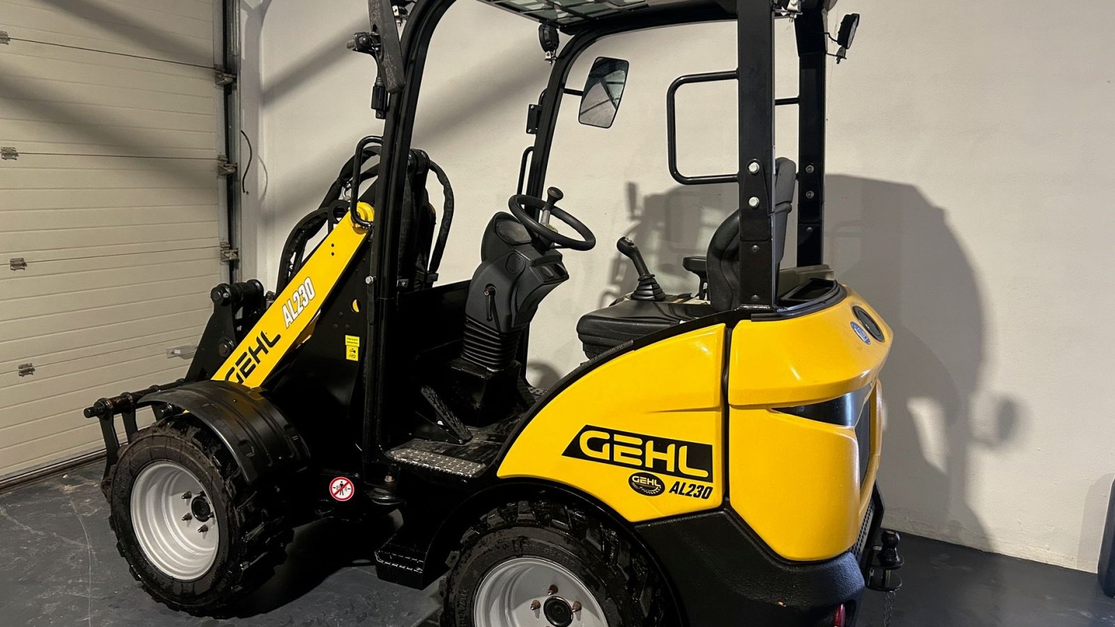 Kompaktlader des Typs Gehl AL 230, Gebrauchtmaschine in Arden (Bild 3)
