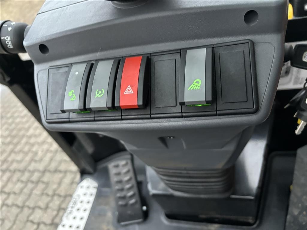 Kompaktlader of the type Gehl AL420, Gebrauchtmaschine in Rødding (Picture 5)