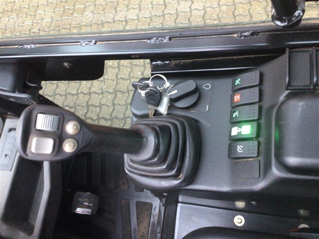 Kompaktlader des Typs Gehl AL550  Kabine, Gebrauchtmaschine in Bredsten (Bild 6)