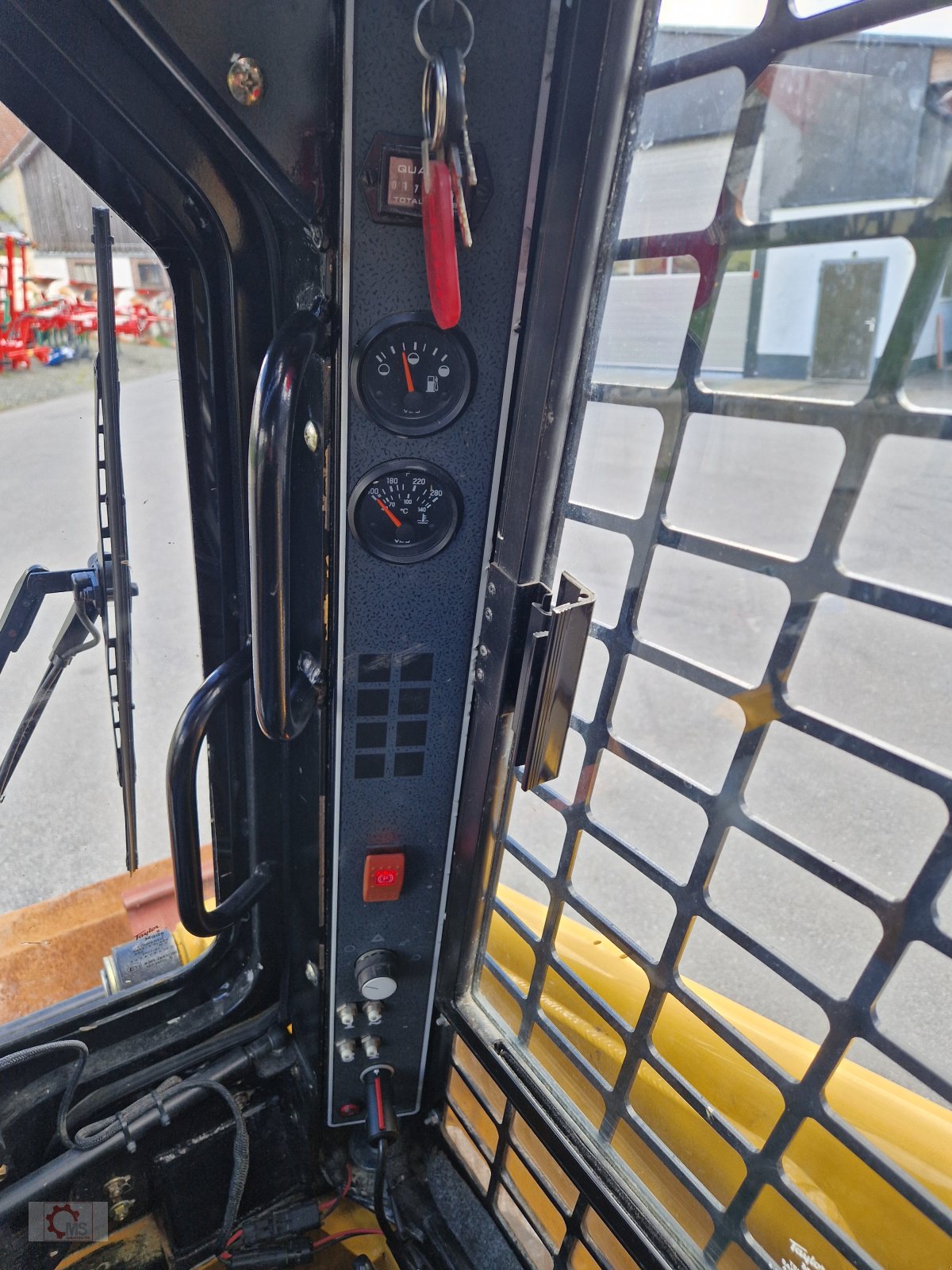Kompaktlader des Typs Gehl RT 105 Kompaktlader Kettenfahrwerk Vollkabine Heizung Euroaufnahme, Gebrauchtmaschine in Tiefenbach (Bild 10)