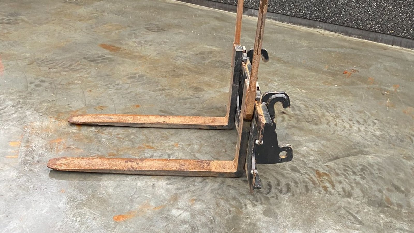 Kompaktlader des Typs GiANT D337T Med skovl og pallegafler, Gebrauchtmaschine in Lintrup (Bild 16)