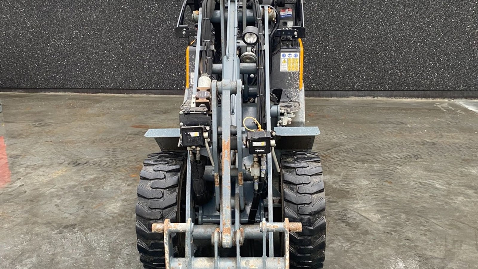 Kompaktlader des Typs GiANT D337T Med skovl og pallegafler, Gebrauchtmaschine in Lintrup (Bild 3)