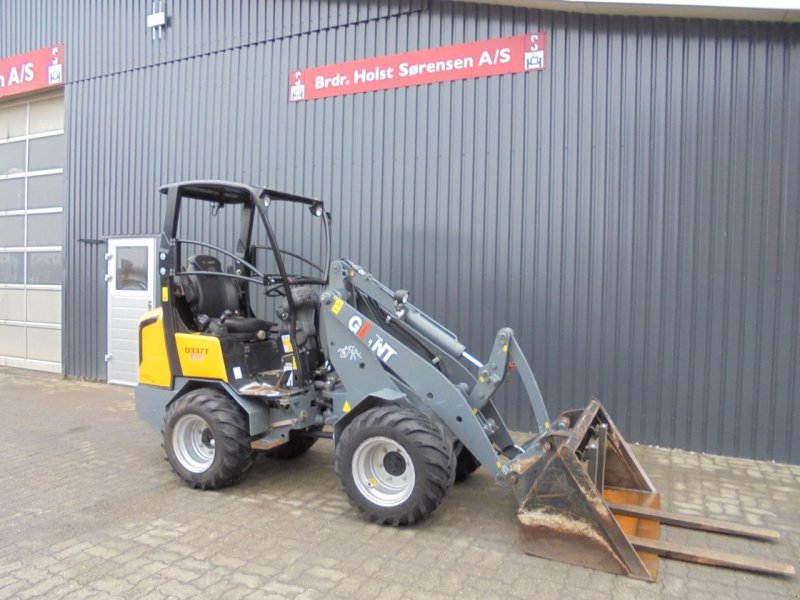 Kompaktlader a típus GiANT D337T, Gebrauchtmaschine ekkor: Ribe